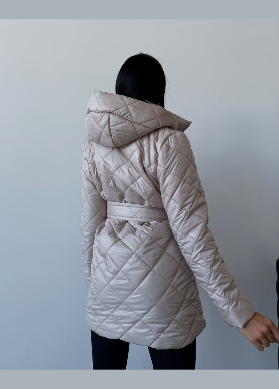 Светло-бежевая демисезонная нежная куртка со съёмным капюшоном с подкладкой и утеплителем: силикон 150, качественная куртка на заклёпках+пояс No Brand 1040