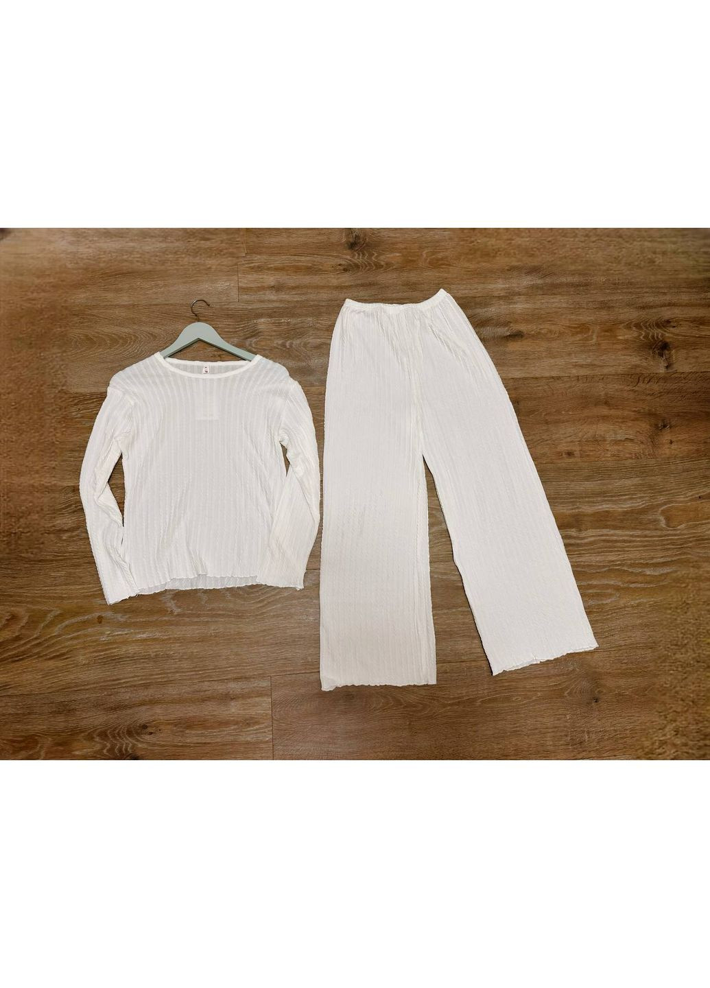 Біла зимня жіноча трикотажна піжама кофта + брюки Asi.Store.ua