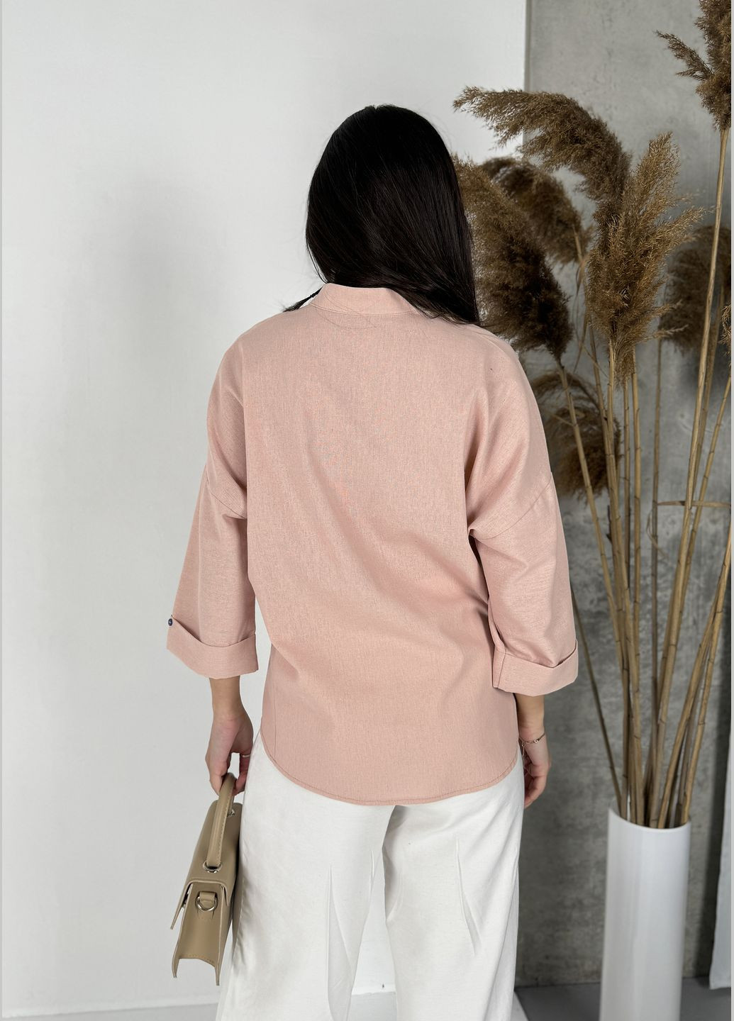 Пудровая льняная блуза-вышиванка свободного кроя INNOE Блузка