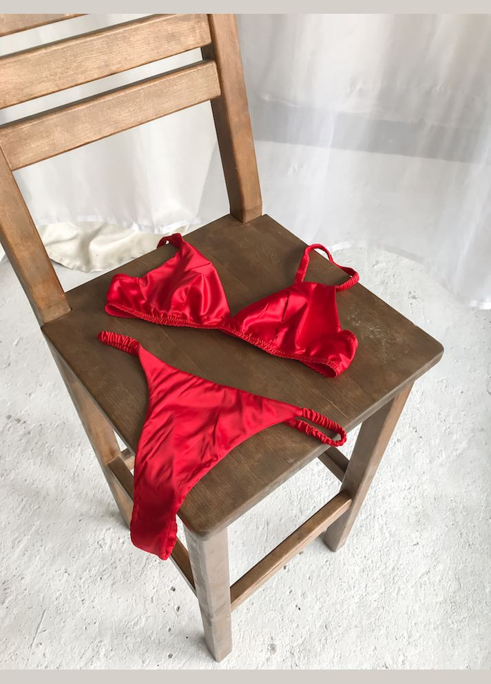 Червоний демісезонний комплект із сатину, зі стрінгами (бюст+трусики) kari shop atelier xs/70aa (182ls-32t-r) Ova Ova Brand