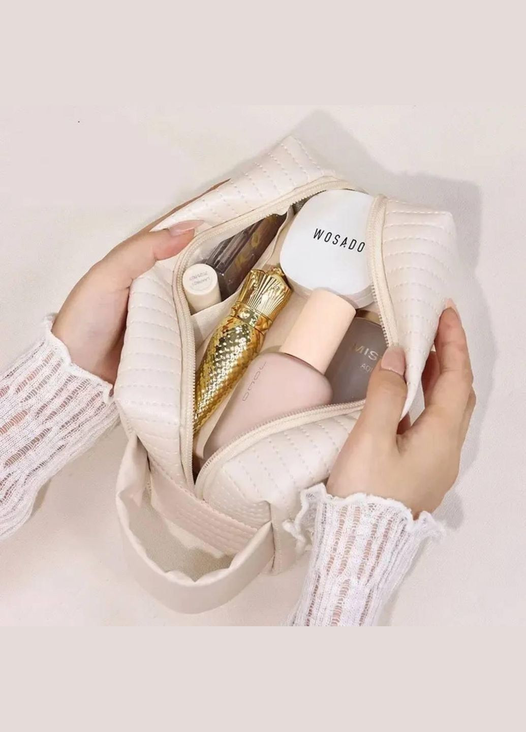 Стильная стёганая женская косметичка нежно салатового цвета No Brand (324559339)