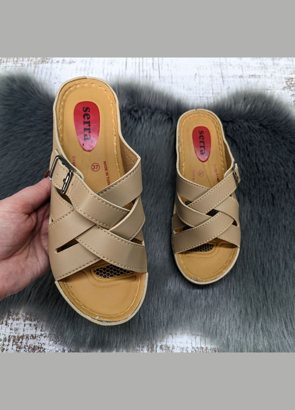 Светло-коричневые шлёпанцы женские эко-кожа с пряжкой Fashion