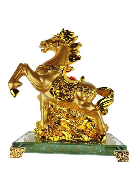 Статуэтка Лошадь на стеклянной подставке высота 20 см золотистая (C3005) No Brand (371764502)