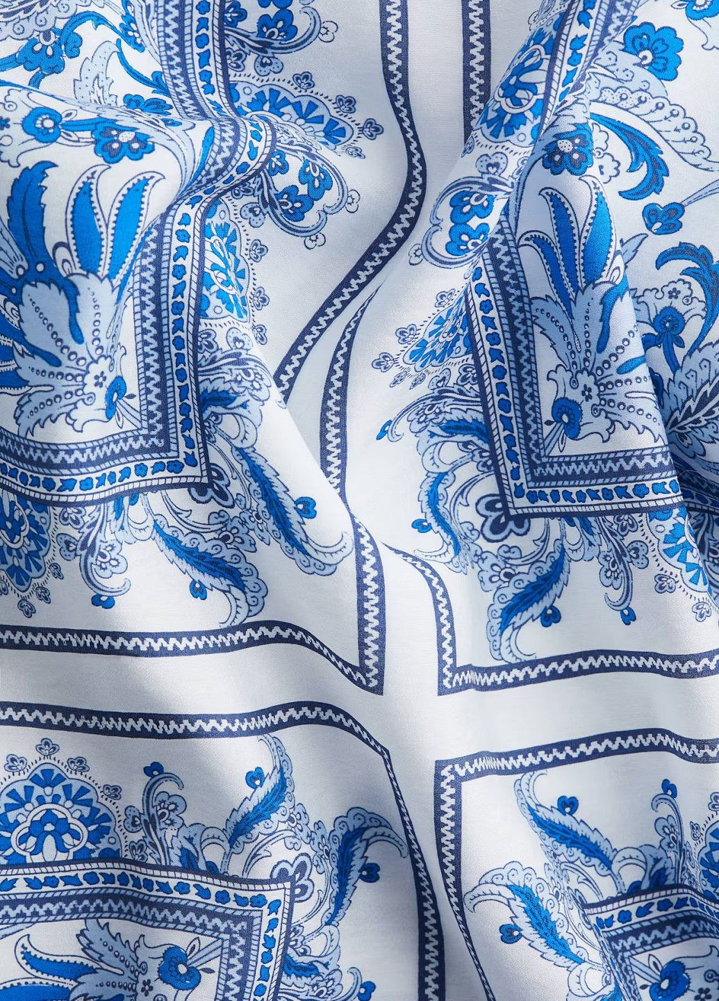 Белое кэжуал платье H&M с рисунком