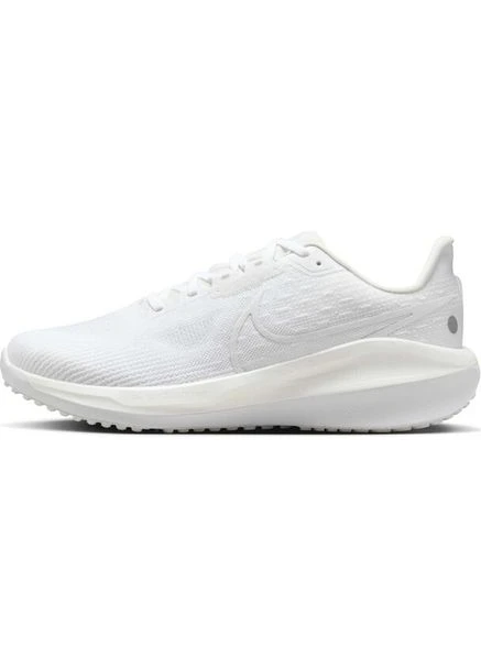 Белые кроссовки беговые белые fb1309-101 Nike VOMERO 17