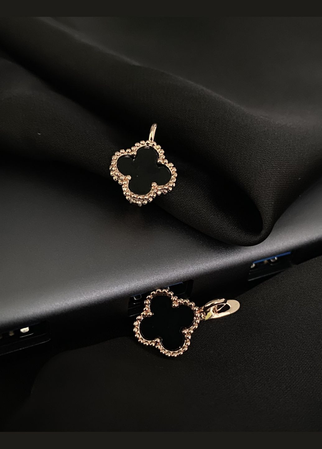 Сережки "Клевер" англійський замок золотого кольору 30609 Fashion (335814443)