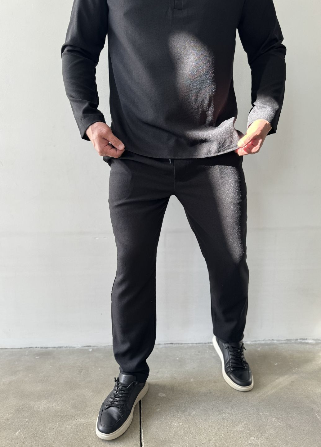 Чорний демісезонний костюм з льону з сорочкою MonsterBrand
