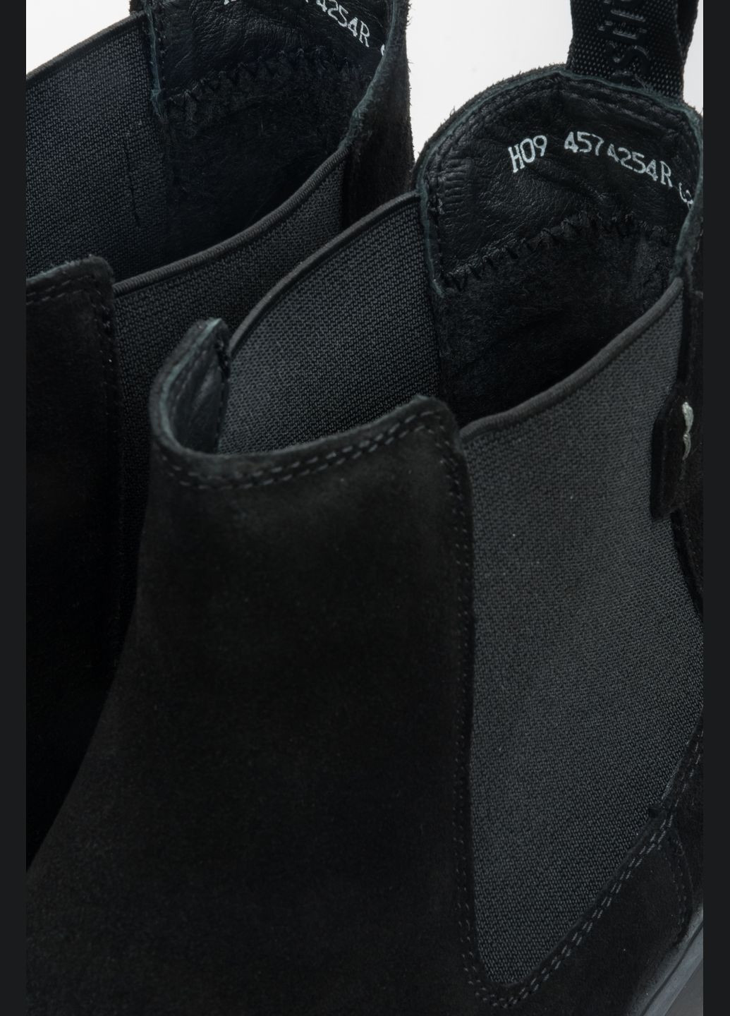 Черные осенние челси, цвет черный Estro