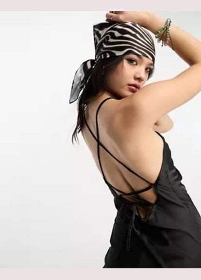 Чорна коктейльна сукня а-силует Asos однотонна