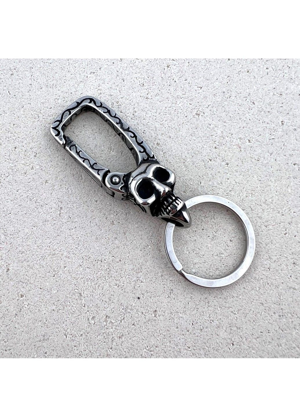 Готичний брелок з черепом для ключів з нержавіючої медичної сталі KC-017 No Brand (299008418)