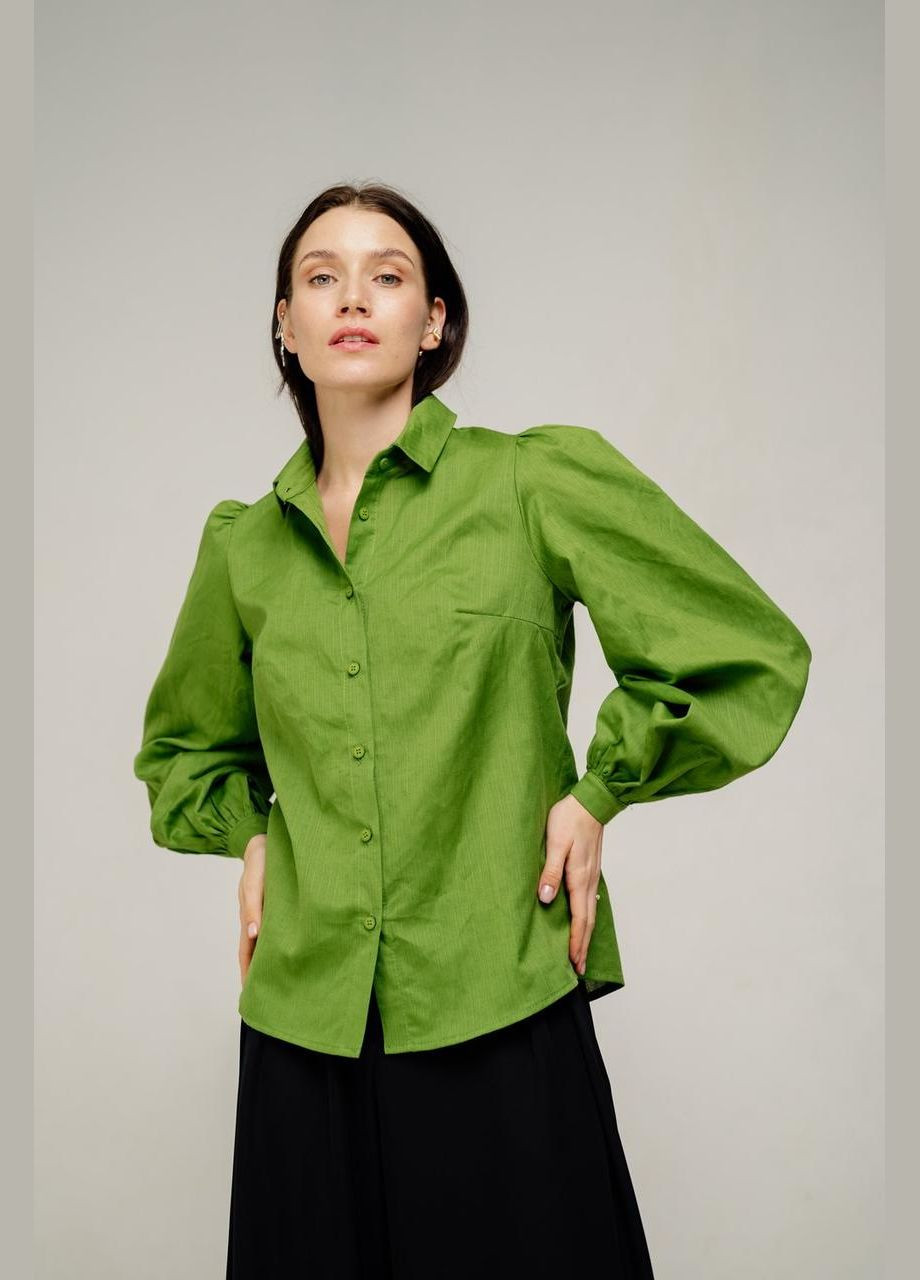 Зелена демісезонна блуза жіноча прямого крою зелена mkaz6416 Modna KAZKA