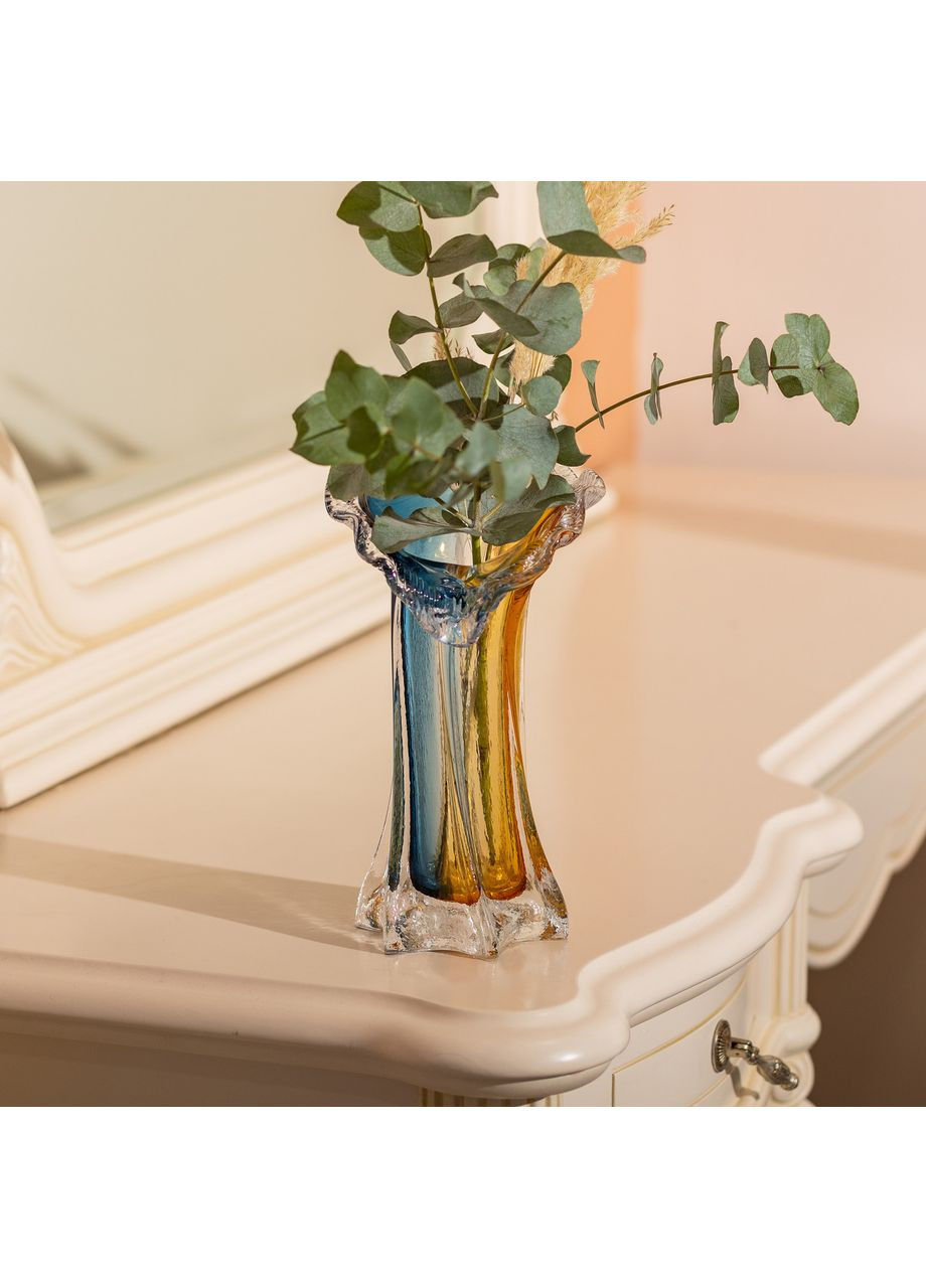 Декоративная стеклянная оригинальная ваза для цветов 24.5 см стильная фигурная ваза 500 мл Желто-синяя Jooki (360920784)