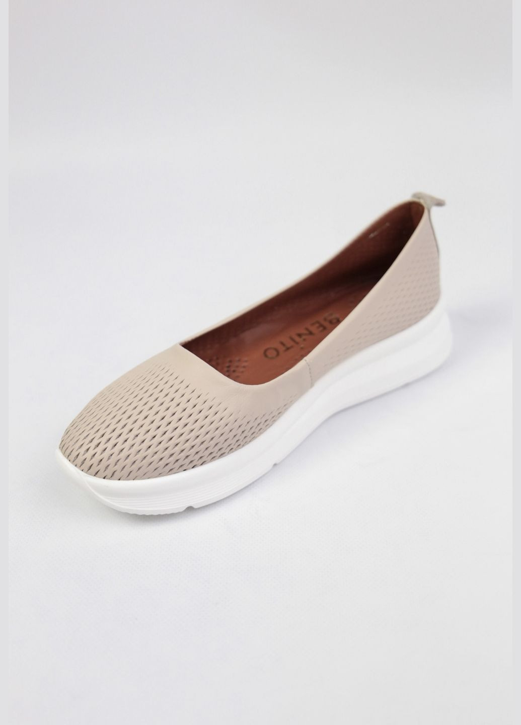 Женские балетки Benito | бежевые однотонные натуральная кожа (330644311)