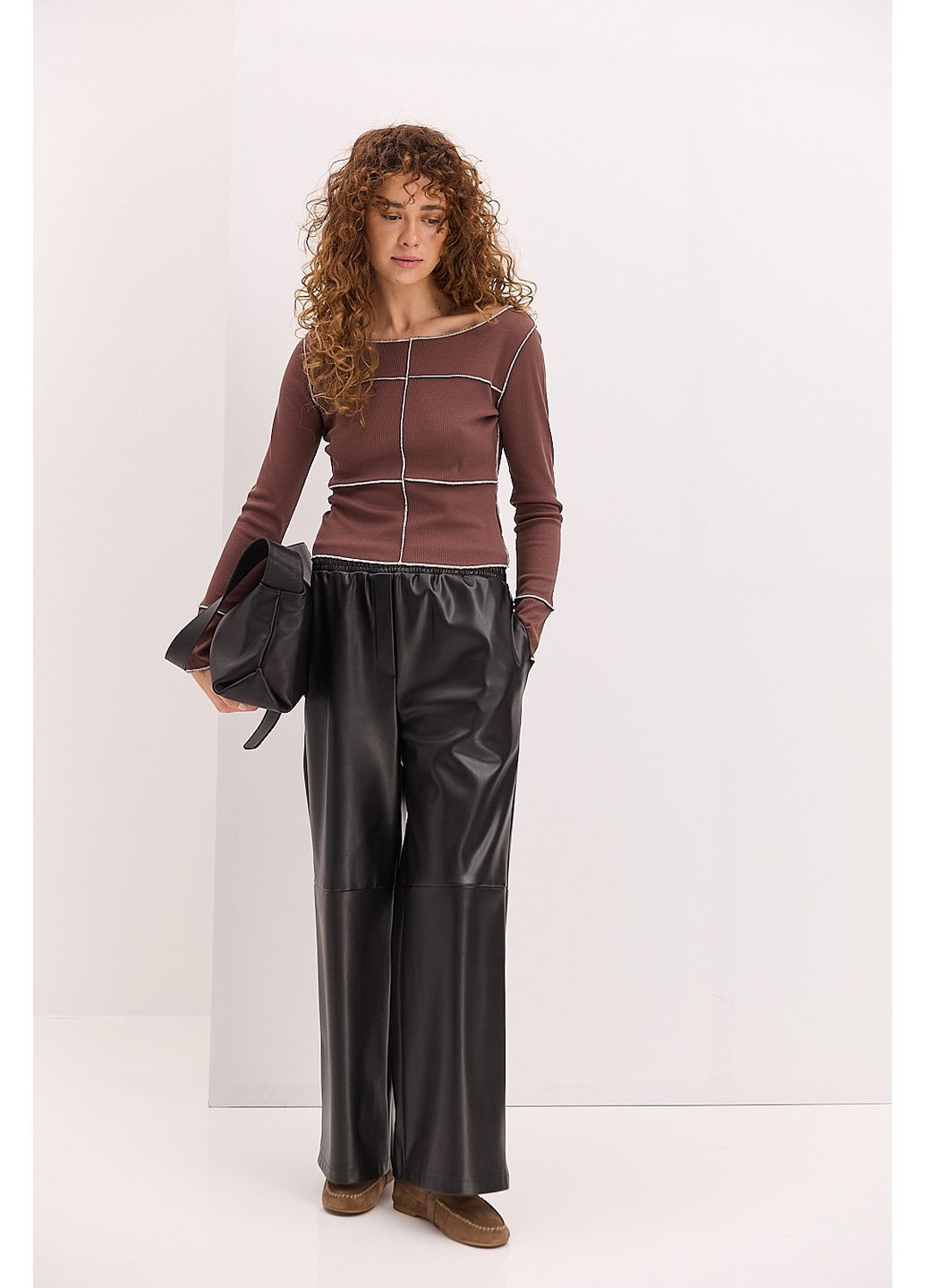 Женский лонгслив в рубчик со швами наизнанку Arjen (358908343)