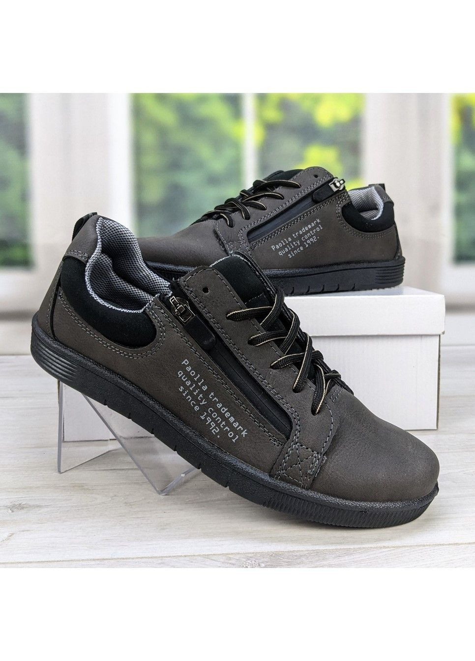 Коричневые демисезонные кроссовки мужские демисезонные эко-кожа Paolla