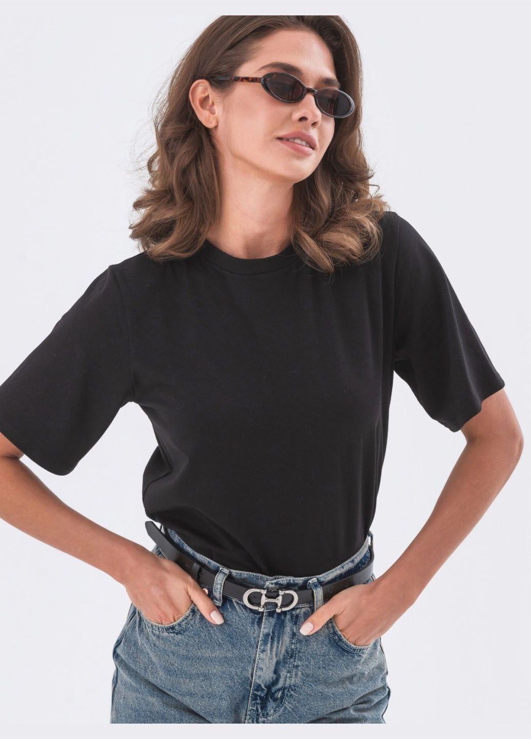 Черная летняя базовая футболка чёрного цвета Dressa
