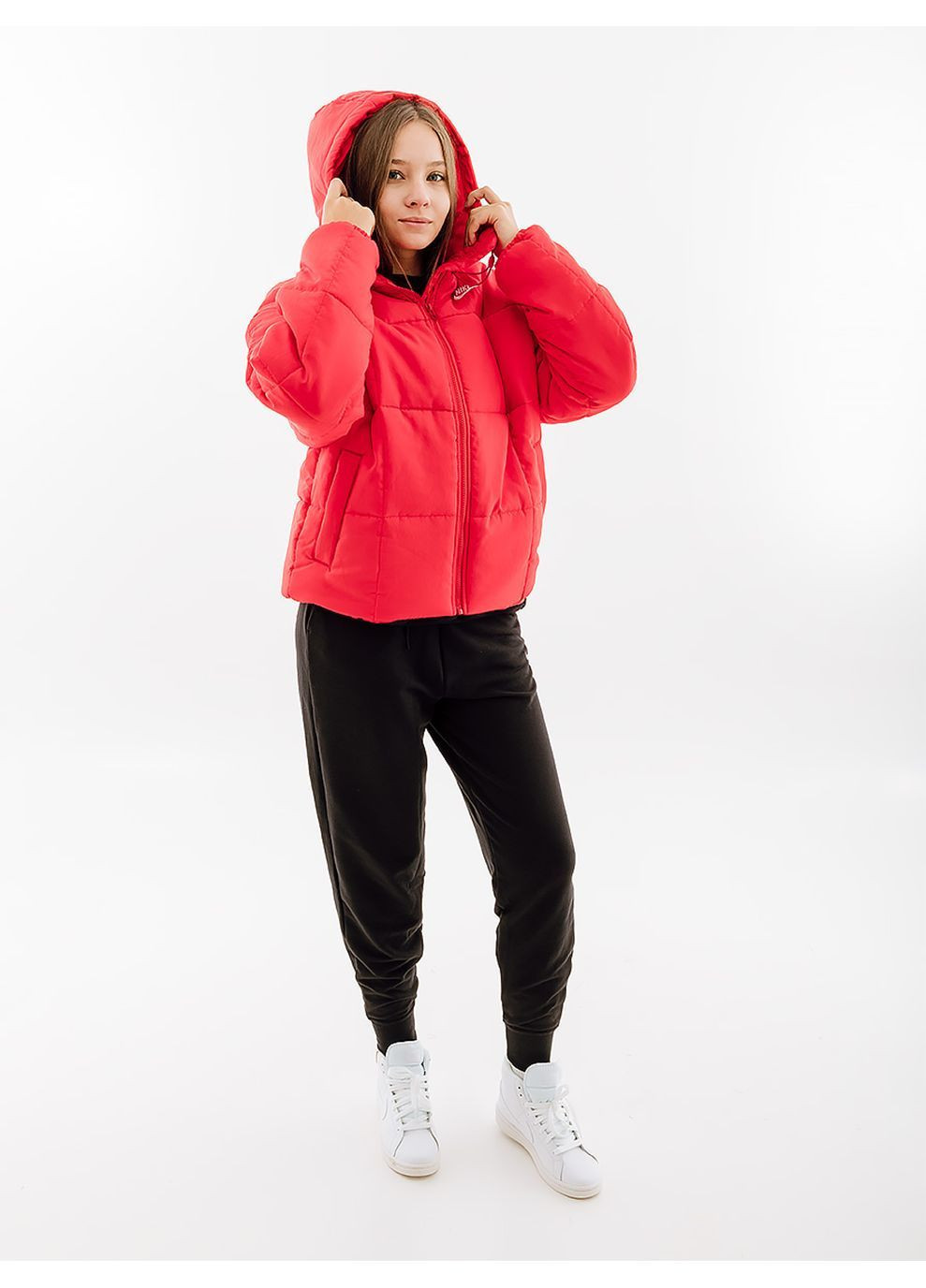Красная зимняя женская куртка csc puffer красный Nike