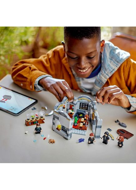 Конструктор игровой Замок Хогвартс Урок зельеварения 76431 397 деталей No Brand (361025543)