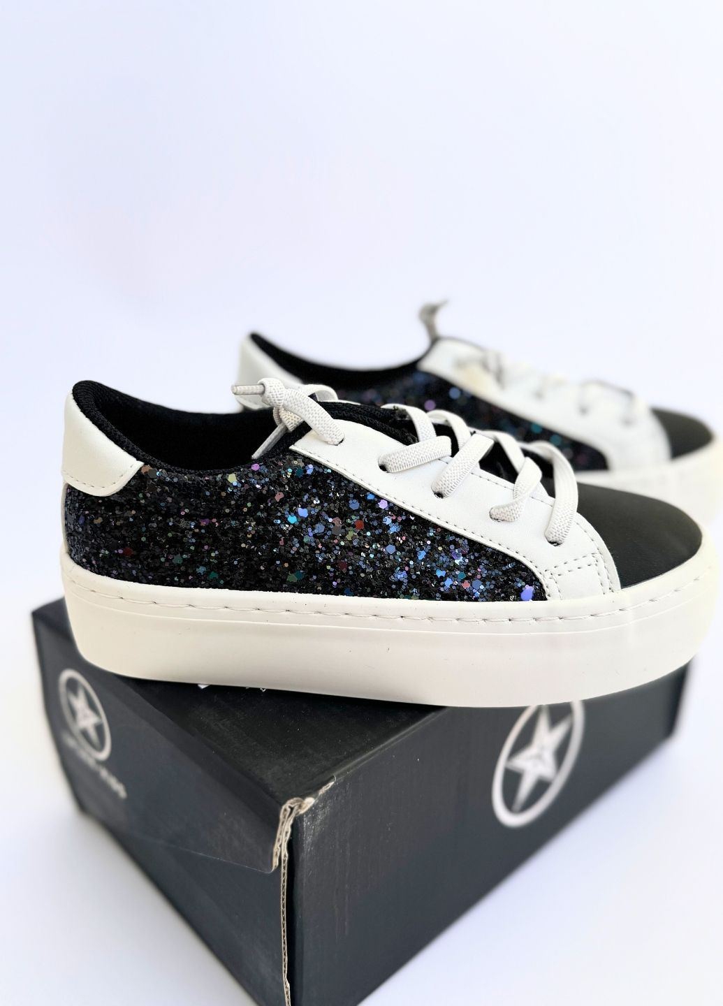 Черные кеды с блестками золотистые No Brand