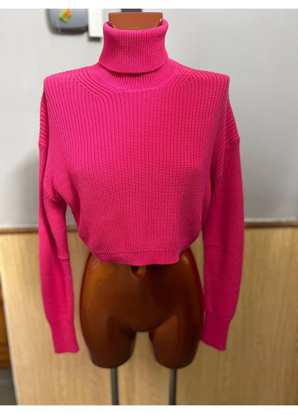 Фуксиновий (колору Фукія) зимовий укорочений светр JJXX