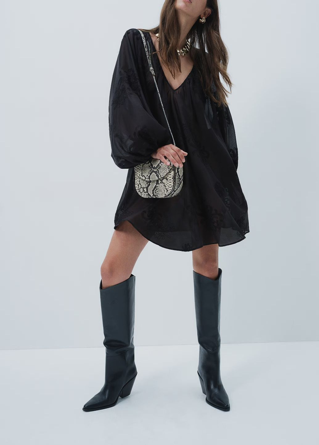 Черное деловое платье H&M однотонное