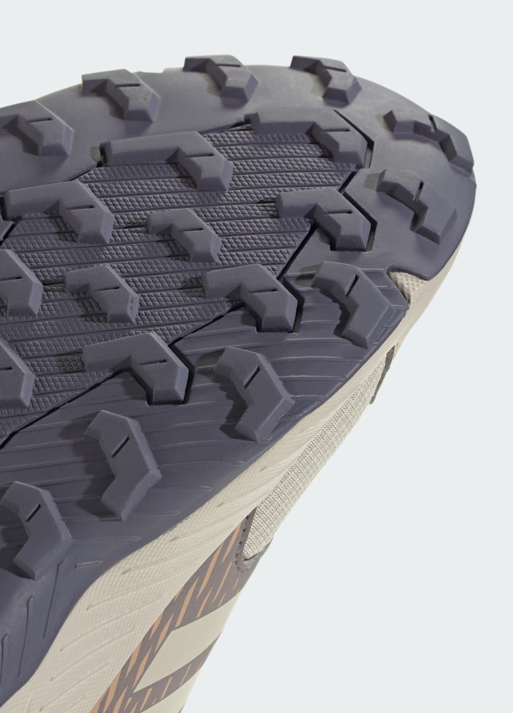 Кроссовки Terrex Tracefinder 2 CLIMAPROOF Trail Running adidas бежевые всесезоны (368834340)