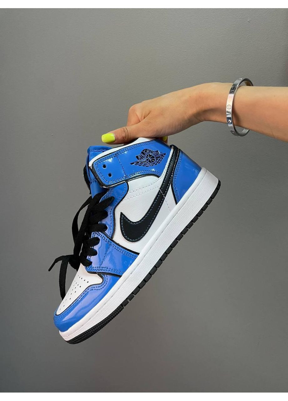Белые демисезонные кроссовки мужские nike air jordan 1 retro high signal blue найк аир джордан No Brand