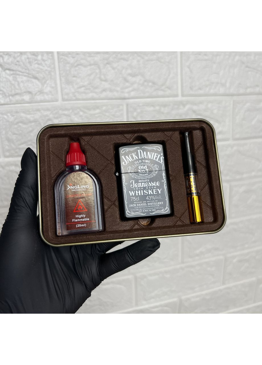 Подарунковий набір з бензиновою запальничкою №4722 No Brand (370802834)