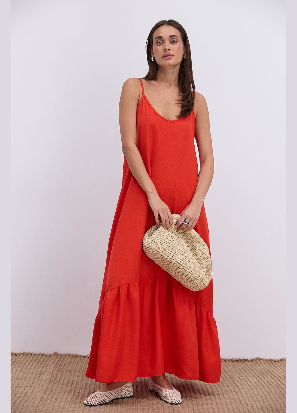 Червона довге літнє плаття червоне з фігурним воланом внизу Arjen