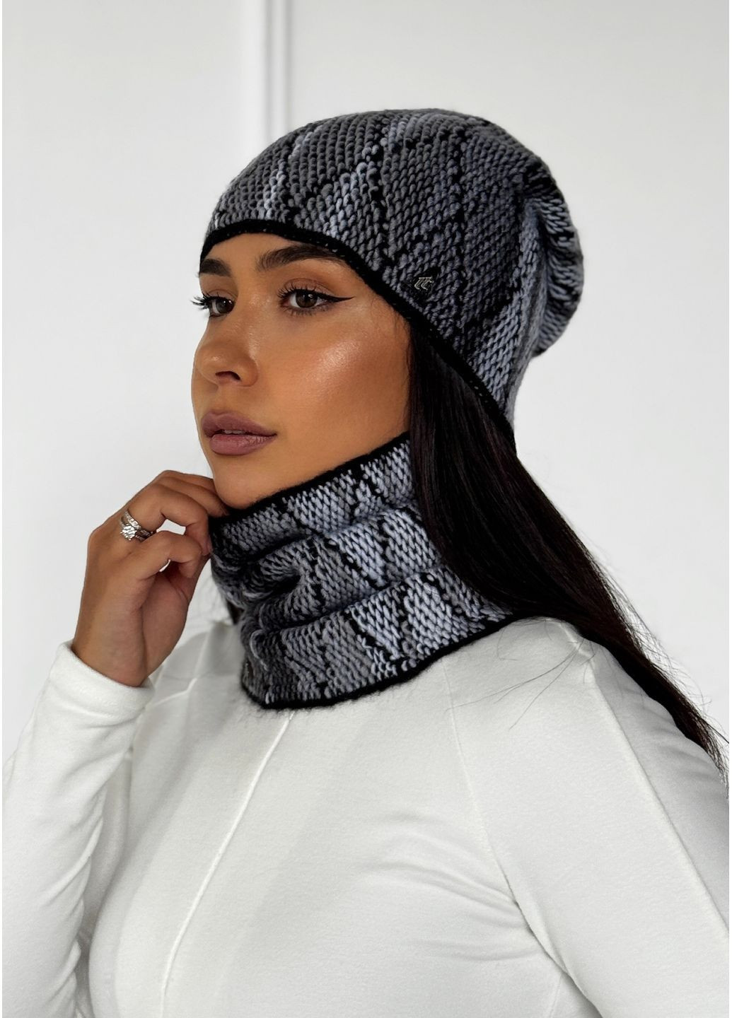Женский комплект шапка и бафф с объемной вязкой INNOE Комплект шапка та бафф (366062861)