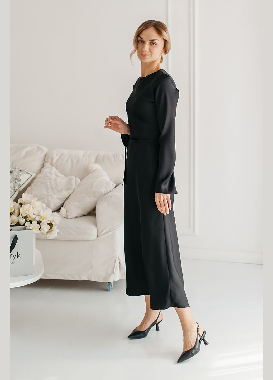 Черное платье из двойного шелка с поясом maureen Lana Bryk однотонное