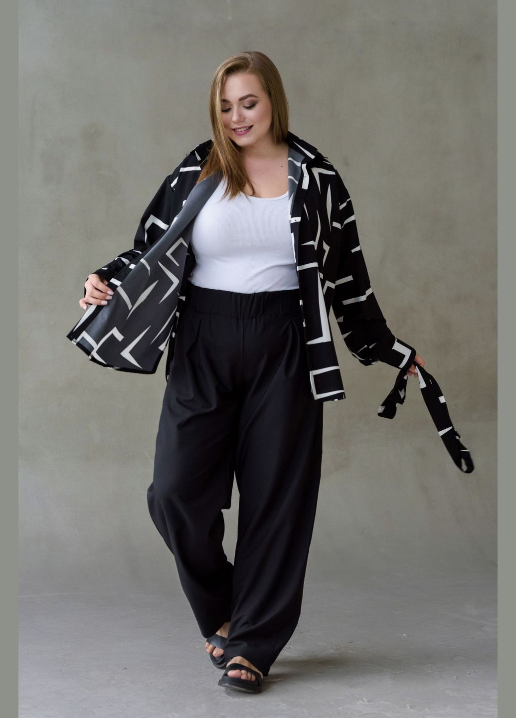 Черная повседневный рубашка с абстрактным узором Olis-Style с длинным рукавом