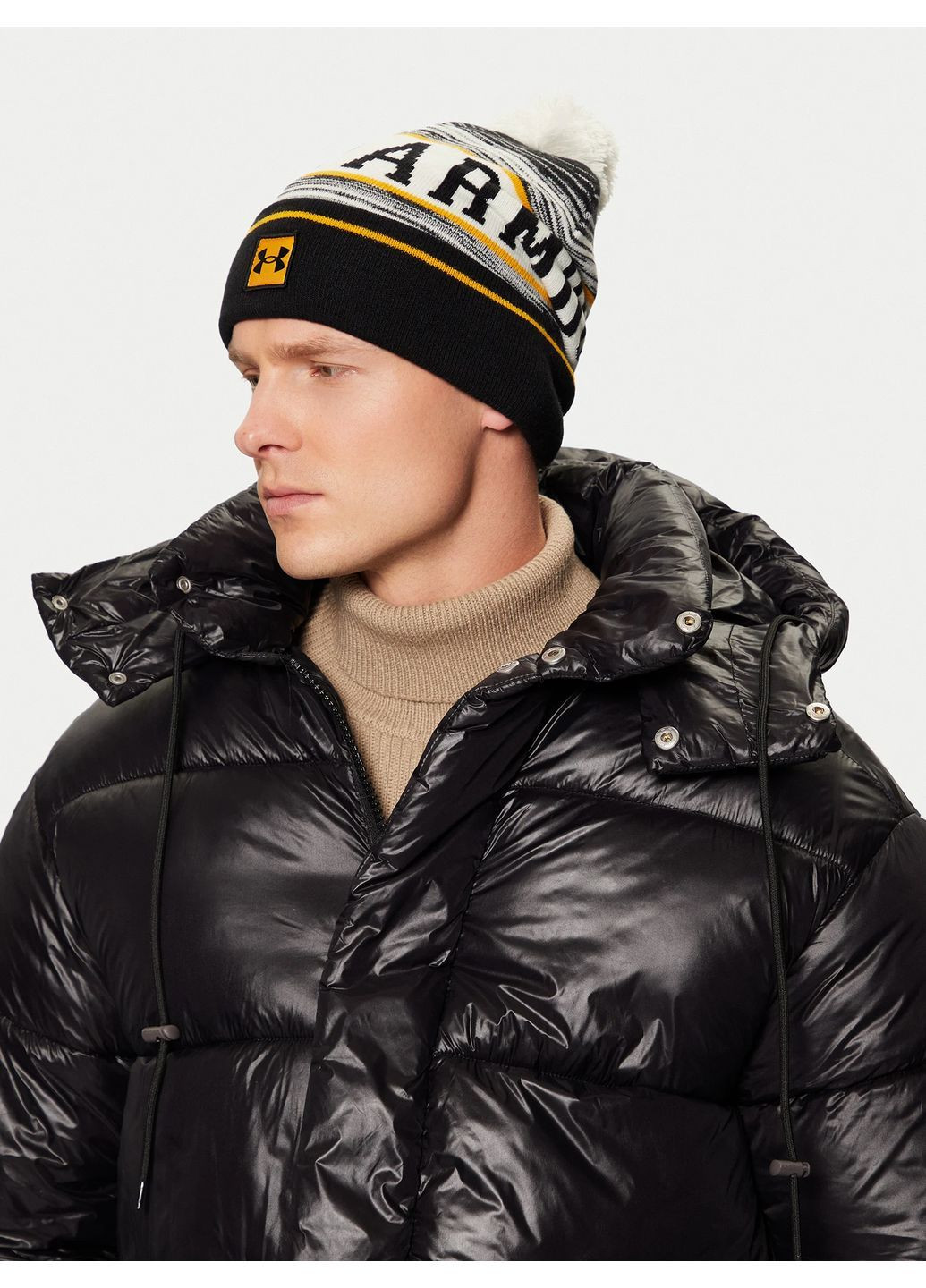 Шапка унісекс Under Armour Halftime Pom Beanie (363176516)