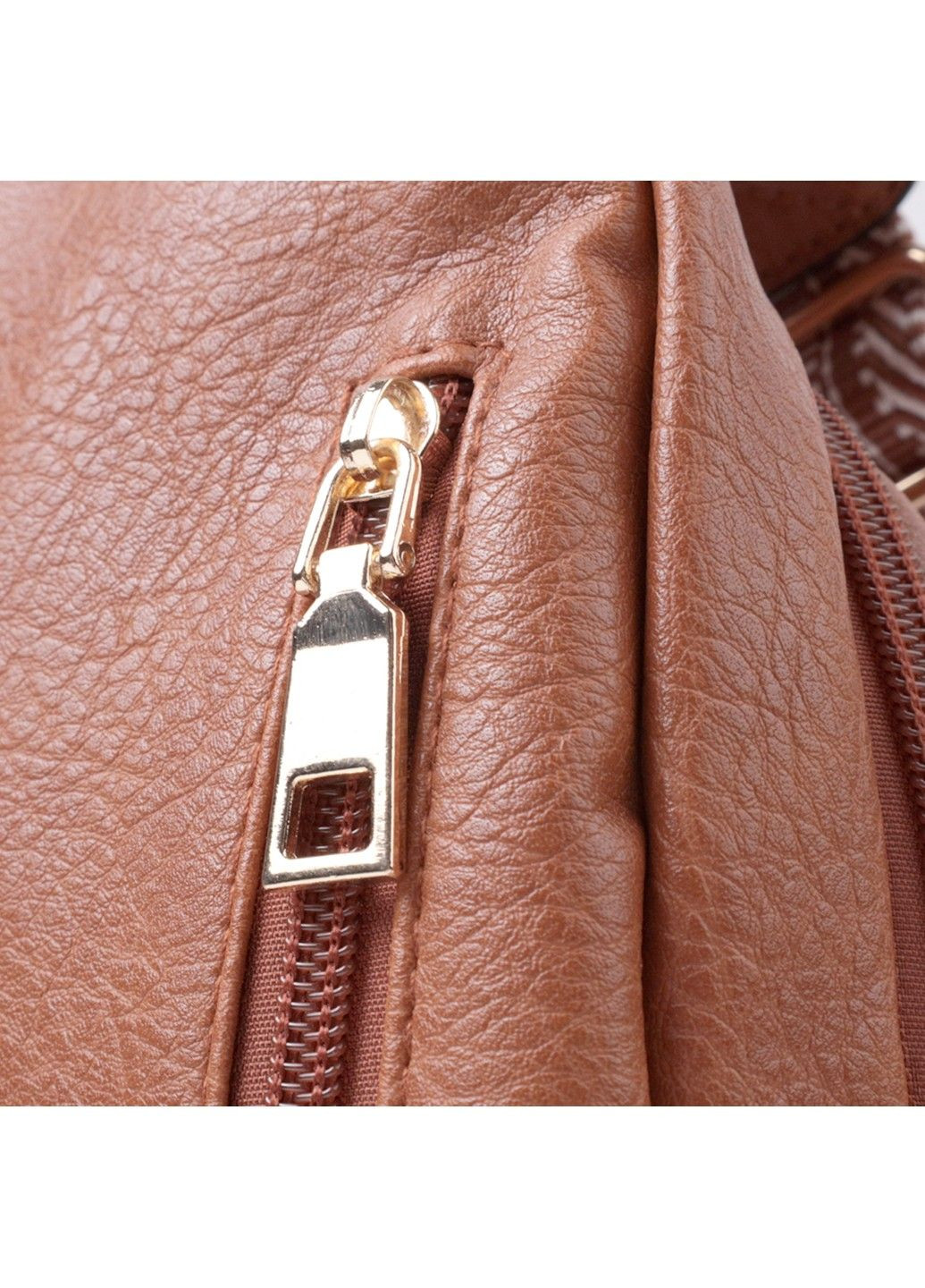 Практична жіноча сумка через плече з отвором для навушників з екошкіри 22789 Рудий Vintage (303877210)