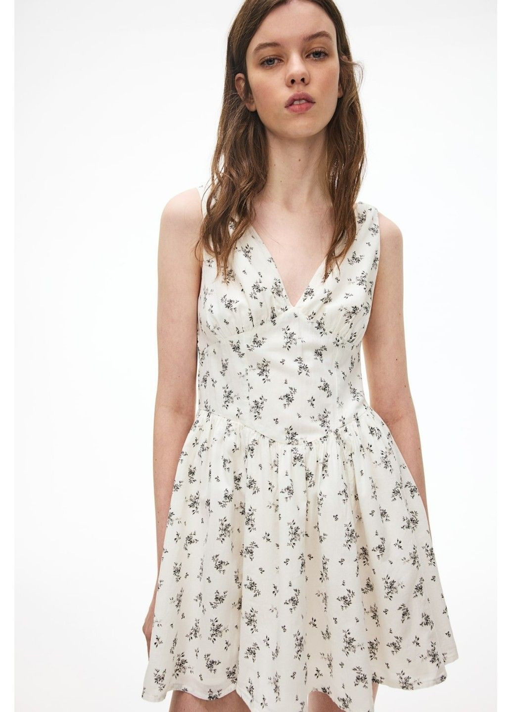 Белое повседневный женское хлопковое платье с цветочным узором н&м (58246) xs белое H&M