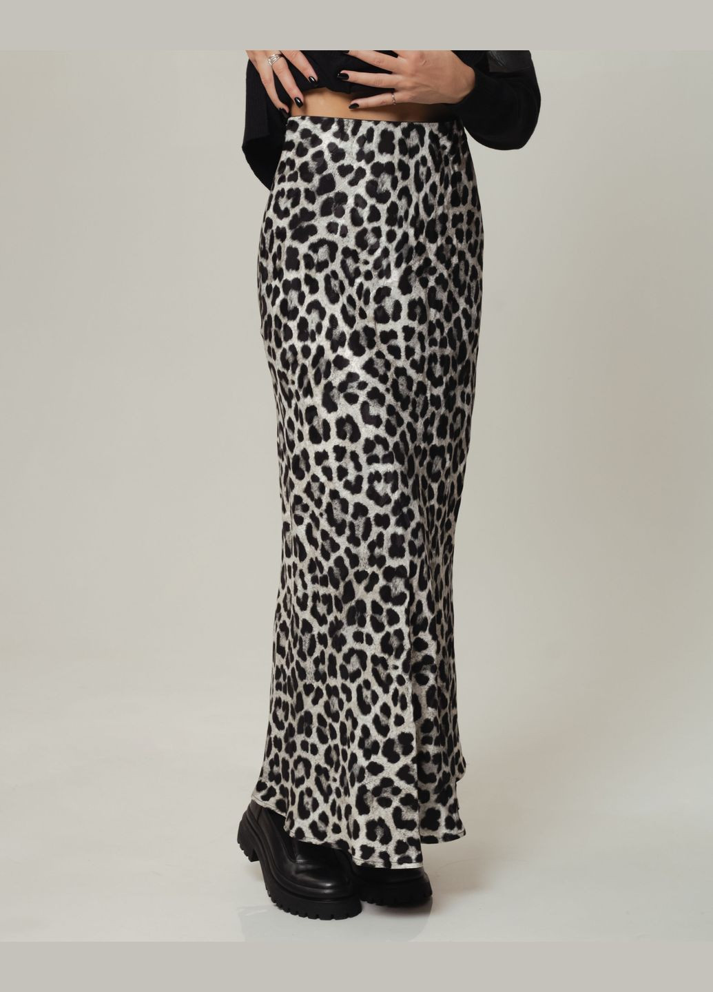 Костюм спідничний чорний леопардовий (кофта, спідниця) Of White (307404453)