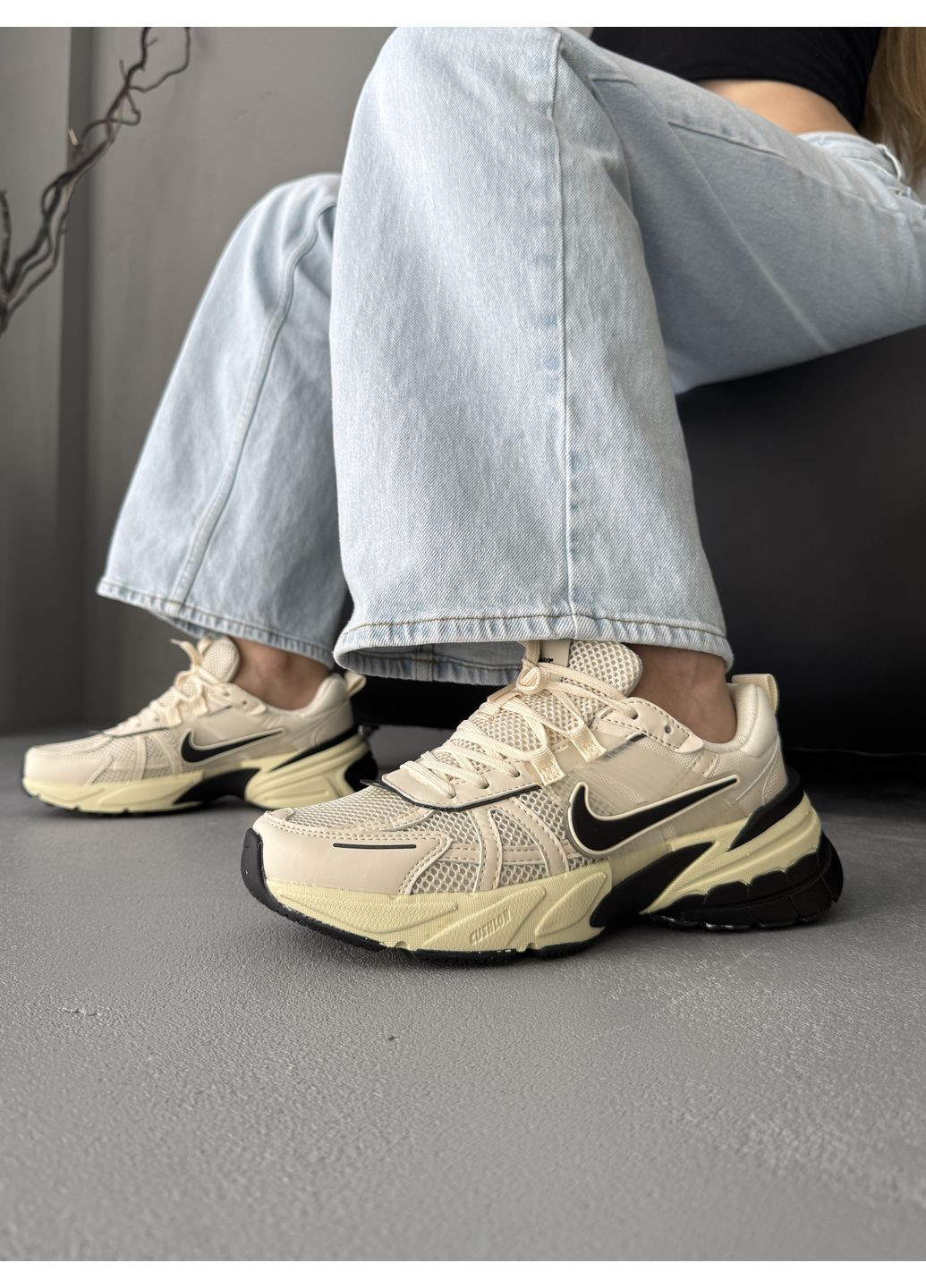 Кроссовки женские и мужские Nike V2K Runtekk Beige Black | Найк В2К Рантекк бежевые демисезоны (370850680)
