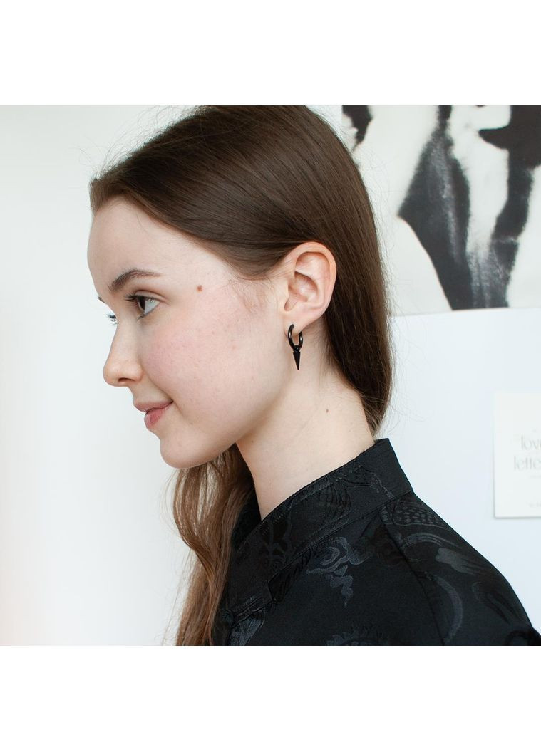 Серьги-кольца с шипом черные унисекс металлические пара сережек стиль панк рок женские и мужские кэжуал мода аниме фэнтези kpop No Brand (364134948)