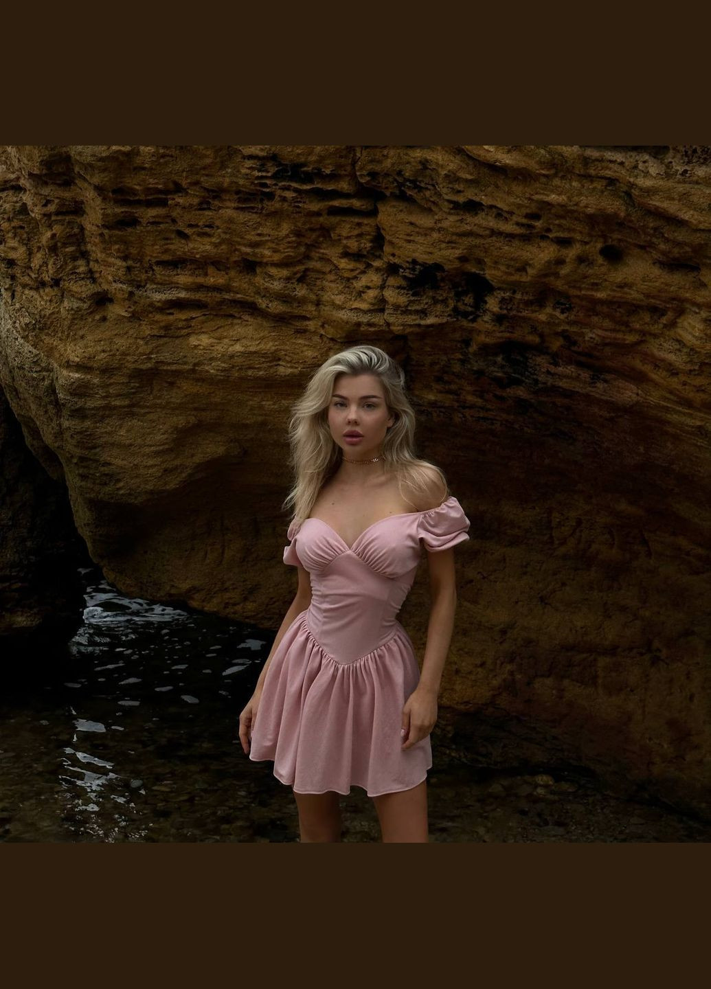 Комбинезон-платье женский Україна комбинезон-шорты однотонный пудровый повседневный