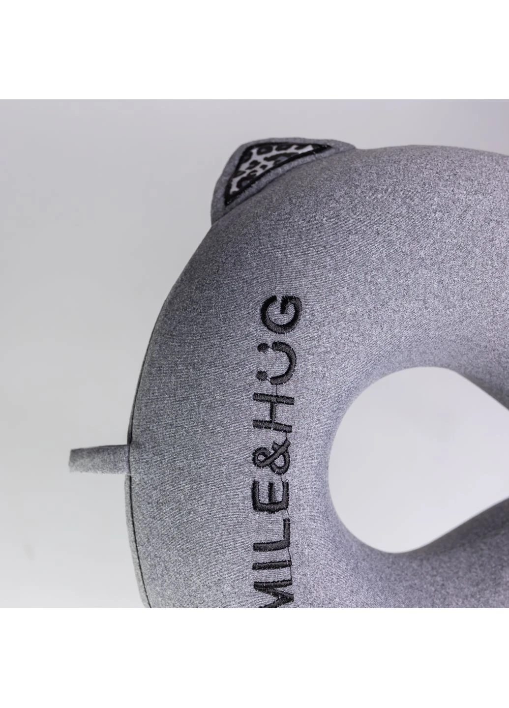 Подушка для шеи Smile&Hug U-образная, серый HP-56-14G No Brand (370606816)