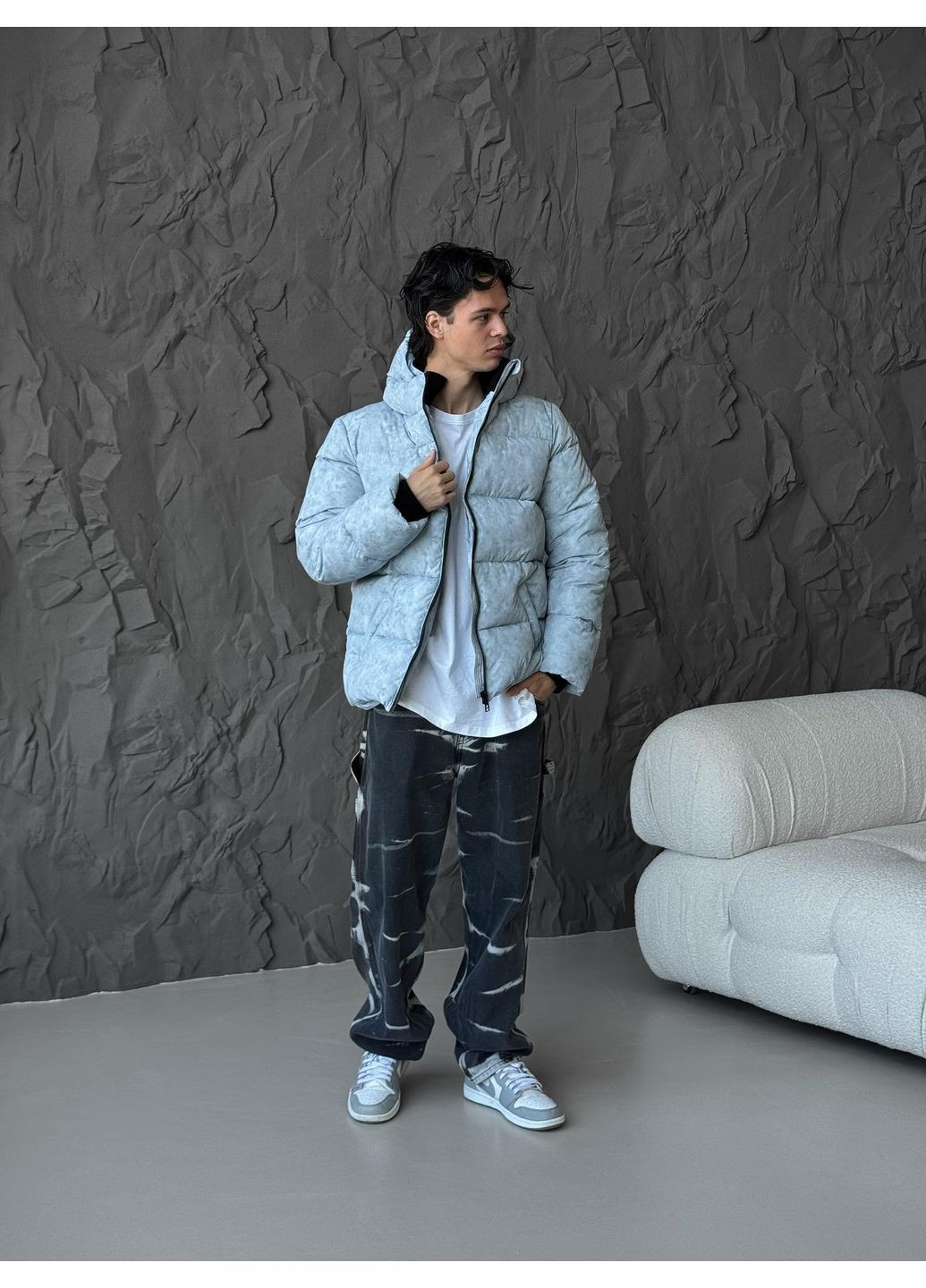 Серая зимняя зимняя куртка на пуху No Brand