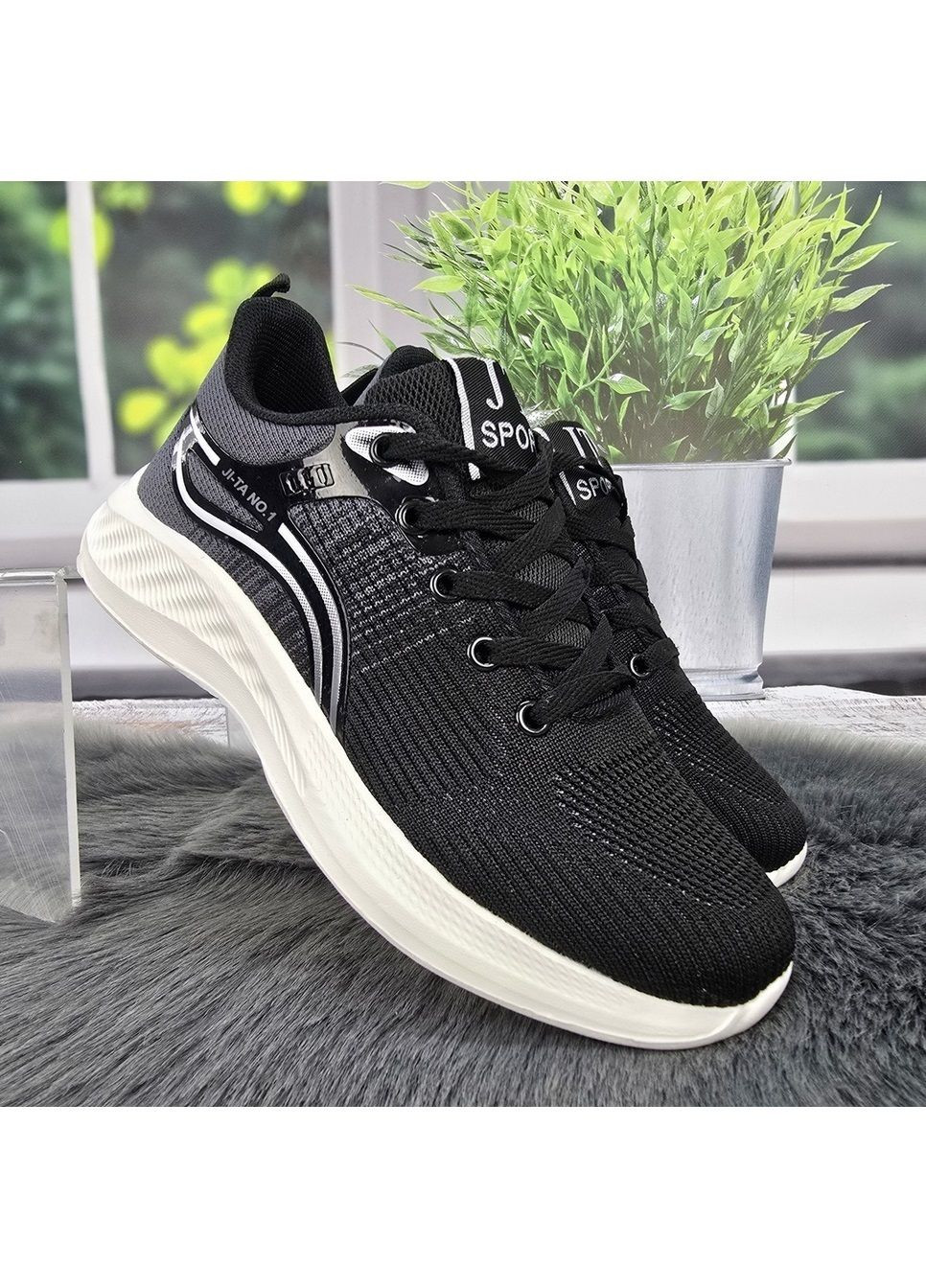 Кросівки жіночі Fashion чорно-білі демісезони (322187647)