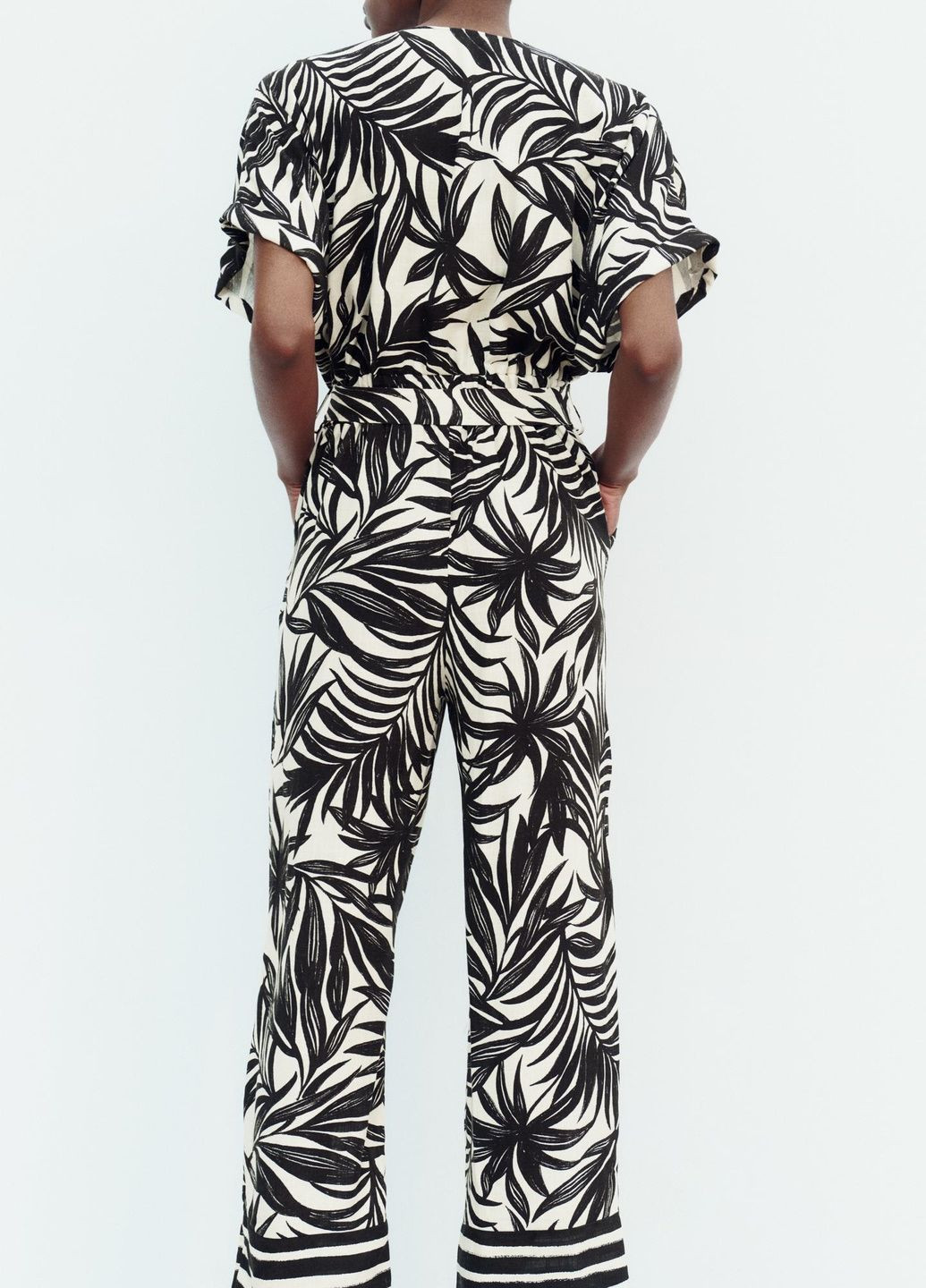 Комбінезон Zara абстрактний молочний кежуал