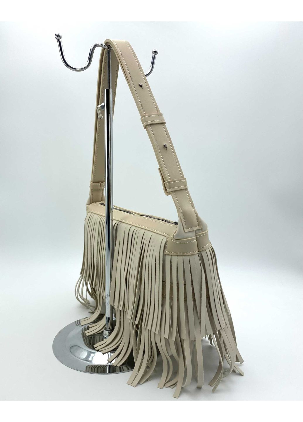 Жіноча бежева сумка з бахрамою екокожа для повсякденного використання молодіжна сумка ProDobro (367265645)