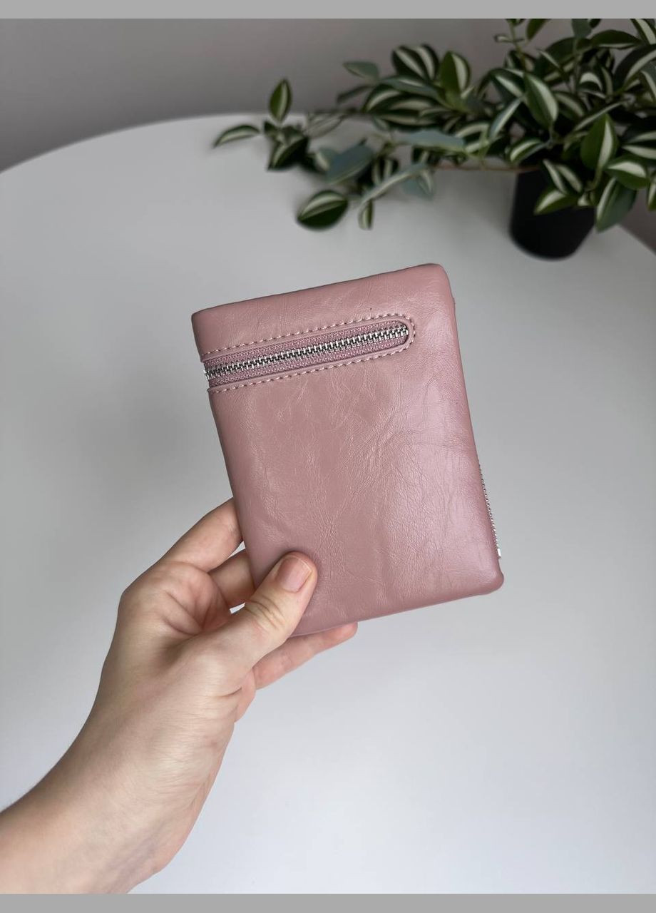 Жіночий гаманець з екошкіри на магніті середнього розміру Saralyn (296660699)