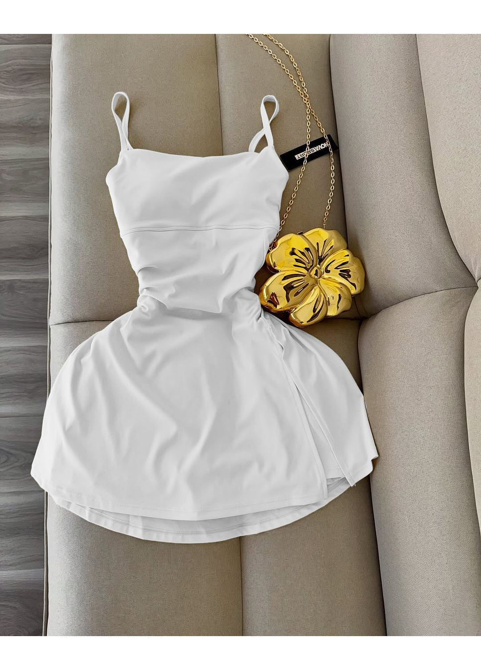 Белое праздничный платье Vione однотонное