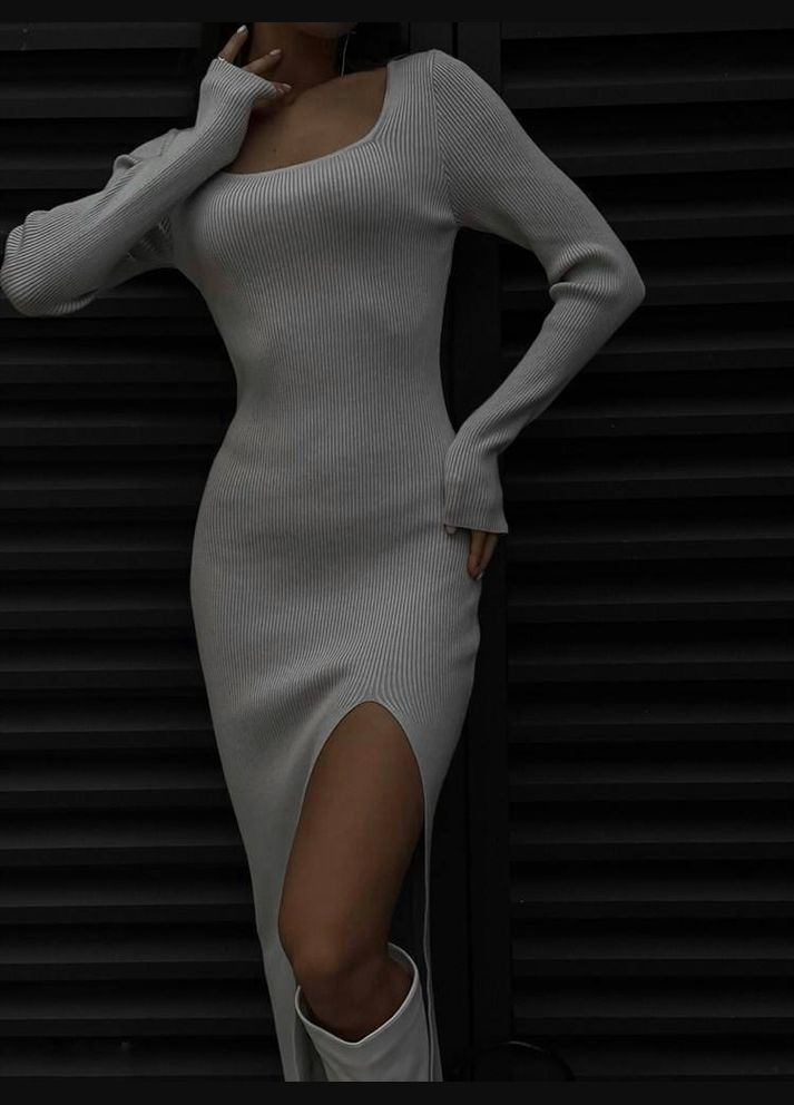 Серое повседневный, вечернее женское платье макси с разрезом серый материал рубчик No Brand