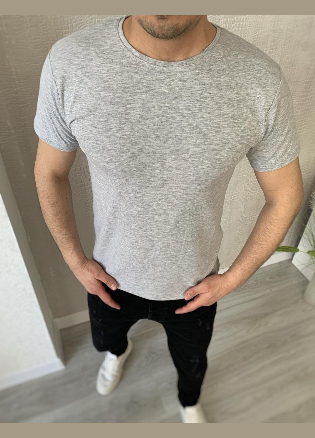 Серая базовая мужская футболка с коротким рукавом No Brand