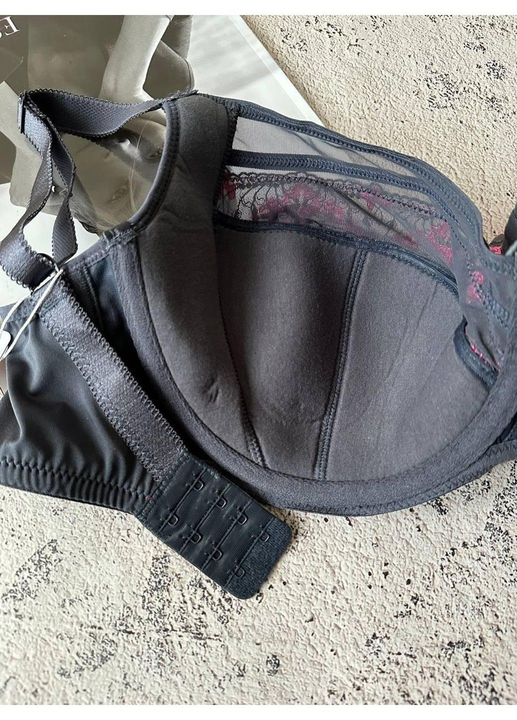 Сірий сірий бюстгальтер d м'яка чашка напівпоролон Lanny Mode