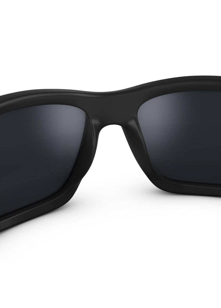 Солнцезащитные очки MH500 для туризма категория 3 черные Quechua (315726304)